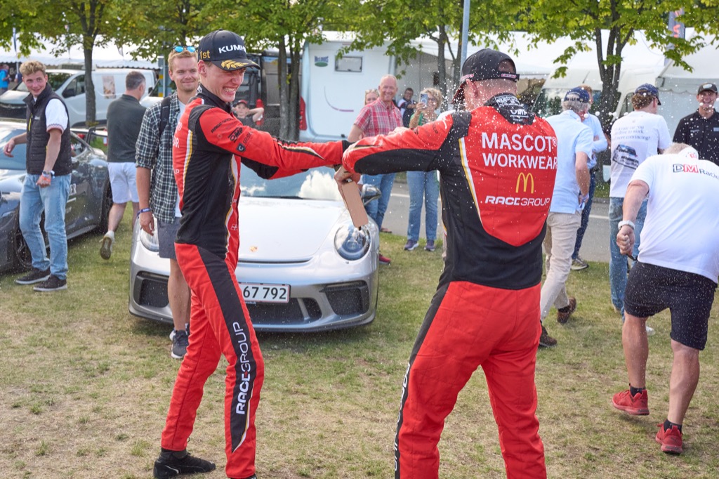 Bliver Night Race afgjort på asfalten eller bag pitmuren? 
(Foto: Stump Foto)